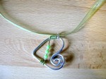 Collier coeur vert avec tour de cou en organza (offert)