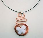 Collier papillon orange (9€)