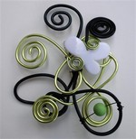 Broche anis et noire : 6 €