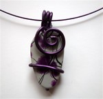 Collier perle violette câble rond violet : 9€