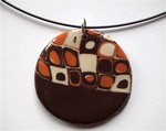 Collier avec pendentif fimo teintes marron 9€