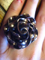 Bague fleur alu plat marron
