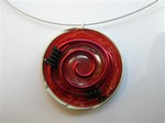 Collier cable fin capsule rouge, cabochon en verre et fil rouge