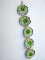 Bracelet fleur blanc et vert (5 €)