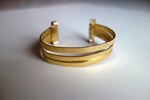 Bracelet triple rang "or" : 6 €