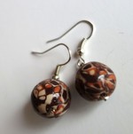 Boucles d'oreilles pendantes teintes marron: 5 € soldées 4 €