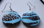 Boucles d'oreilles zèbre bleu clair ou 11 € la parure