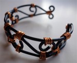 Bracelet noir et or en aluminium