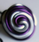 bague torsadée violette et argent