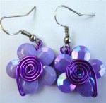 Boucles d'oreilles fleur mauve et fil violet
